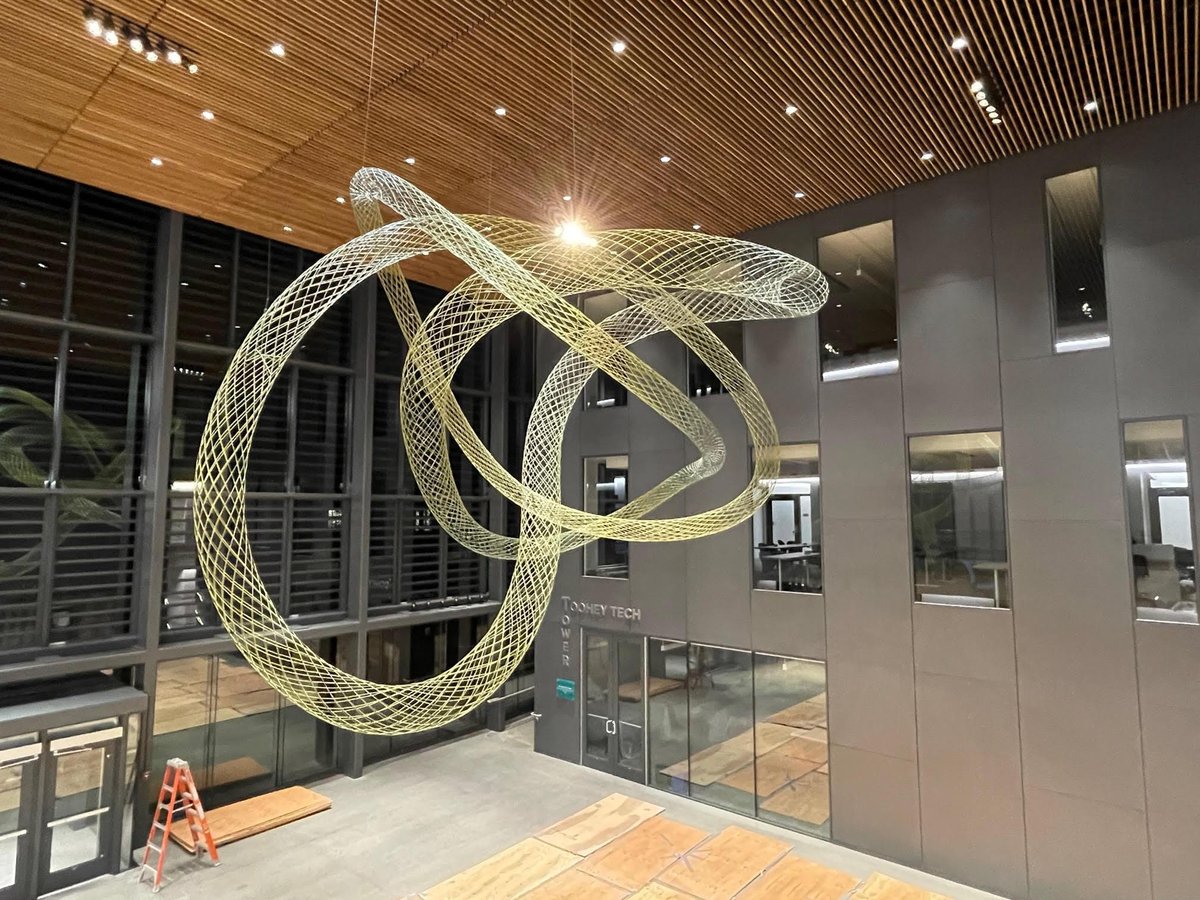 MX3D Art Lab: Robotic Metal Printing for Bold Artistic Visions